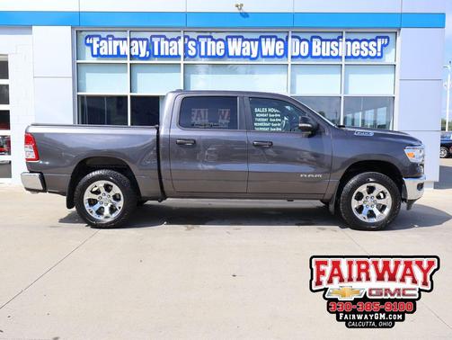 Granite Crystal Metallic Clearcoat 2022 RAM 1500 Big Horn/Lone Star