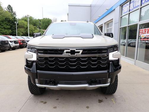 White Sands 2026 Chevrolet Silverado 1500 ZR2