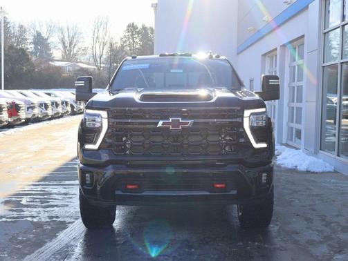 2025 Chevrolet Silverado 2500 4WD Crew Cab Standard Bed ZR2