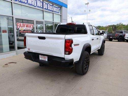 Summit White 2024 Chevrolet Colorado Trail Boss