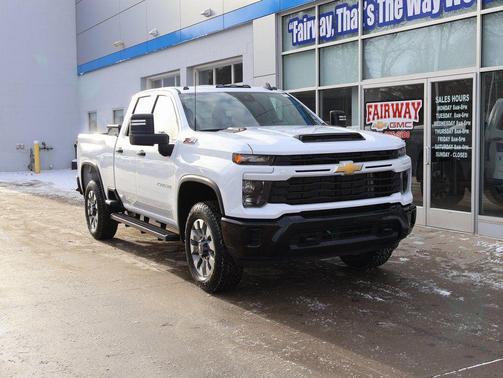 Summit White 2026 Chevrolet Silverado 2500 Custom