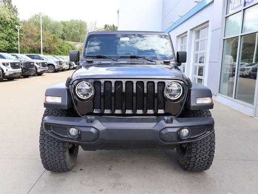 Granite Crystal Metallic Clearcoat 2020 Jeep Wrangler Unlimited Willys 4x4