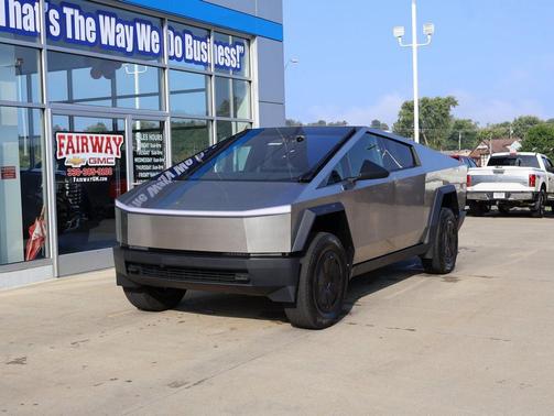 2024 Tesla Cybertruck Cyberbeast