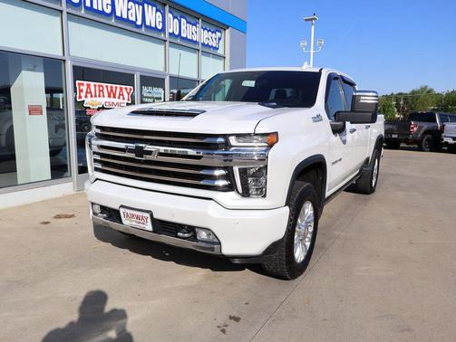 Iridescent Pearl Tricoat 2023 Chevrolet Silverado 3500 High Country