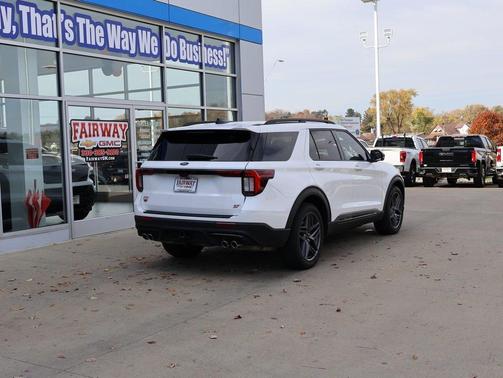 2025 Ford Explorer ST
