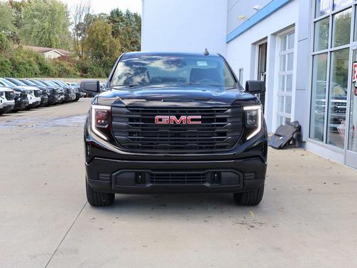 2025 GMC Sierra 1500 Pro