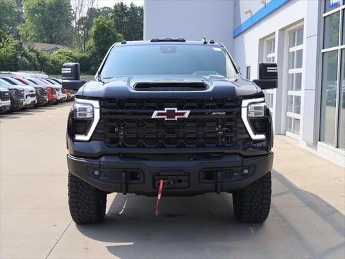 2024 Chevrolet Silverado 2500 4WD Crew Cab Standard Bed ZR2