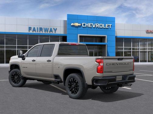 White Sands 2026 Chevrolet Silverado 2500 Custom