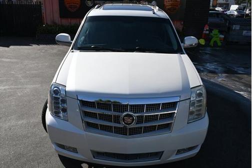 2014 Cadillac Escalade ESV Platinum Edition