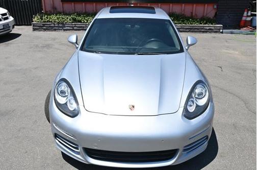 2016 Porsche Panamera 