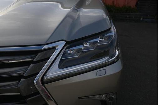 2016 Lexus LX 570 Base