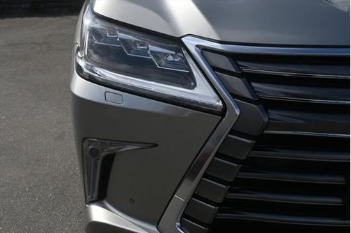 2016 Lexus LX 570 Base