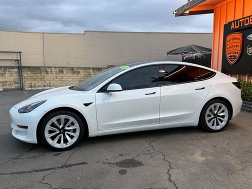 Pearl White Multi-Coat 2021 Tesla Model 3 Standard Range Plus