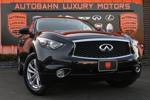2017 INFINITI QX70 Base