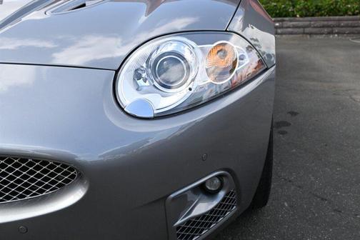 2009 Jaguar XKR Base
