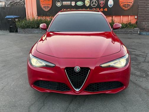 Rosso Alfa 2017 Alfa Romeo Giulia Base