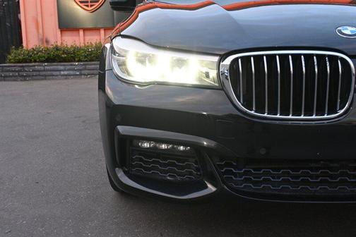 2016 BMW 740 740i