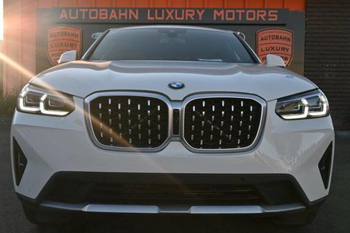 2023 BMW X4 xDrive30i