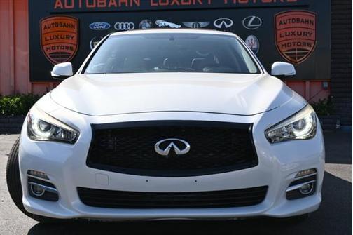 2015 INFINITI Q50 Premium