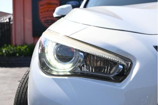 2015 INFINITI Q50 Premium
