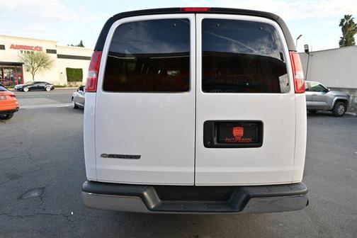 2017 Chevrolet Express 3500 LT