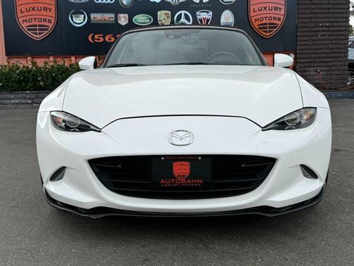 Snowflake White Pearl Mica 2018 Mazda MX-5 Miata Grand Touring
