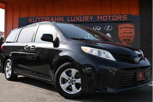 2019 Toyota Sienna SE