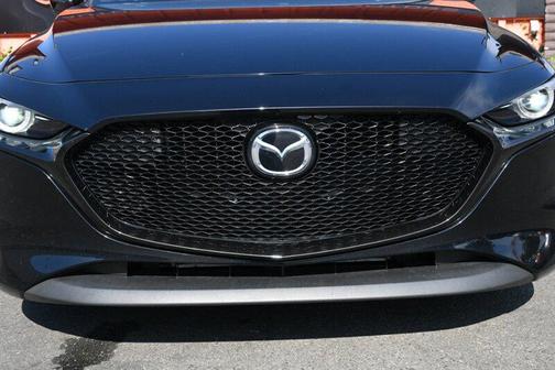 2022 Mazda Mazda3 FWD w/Premium Package