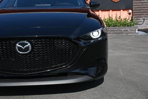 2022 Mazda Mazda3 FWD w/Premium Package