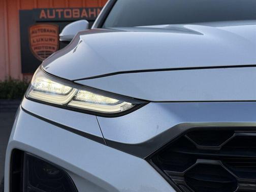 Quartz White 2019 Hyundai SANTA FE Limited 2.0T