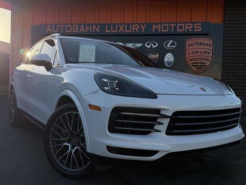 Carrara White Metallic 2021 Porsche Cayenne Cayenne
