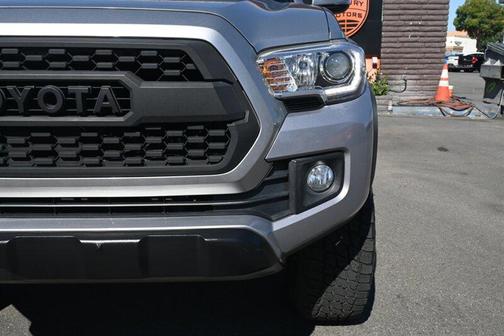 2016 Toyota Tacoma Base