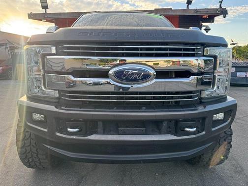 Ingot Silver Metallic 2017 Ford F-250 Lariat