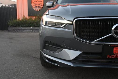 2020 Volvo XC60 T5 Momentum