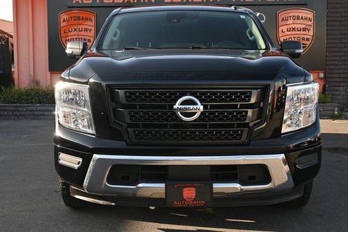 2020 Nissan Titan SV