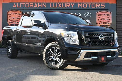 2020 Nissan Titan SV