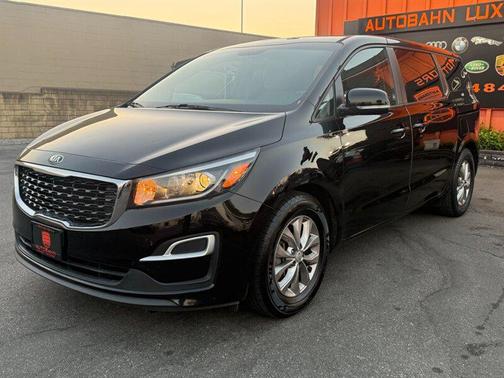 Aurora Black 2020 Kia Sedona LX
