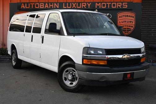 2017 Chevrolet Express 3500 LT