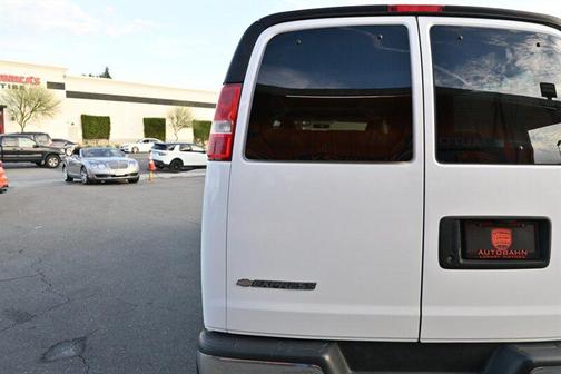 2017 Chevrolet Express 3500 LT