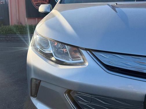 Silver Ice Metallic 2017 Chevrolet Volt LT