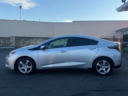 Silver Ice Metallic 2017 Chevrolet Volt LT