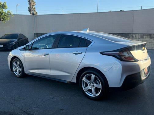 Silver Ice Metallic 2017 Chevrolet Volt LT