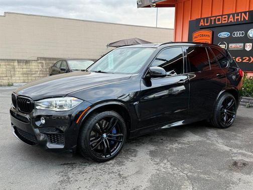 Black Sapphire Metallic 2018 BMW X5 M Base
