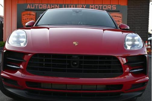 2021 Porsche Macan Base