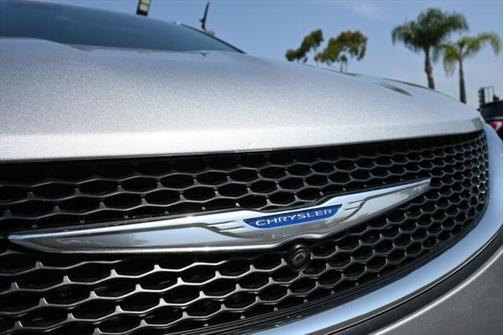 2018 Chrysler Pacifica Touring-L