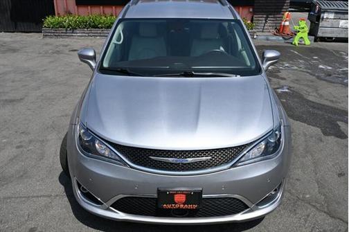 2018 Chrysler Pacifica Touring-L