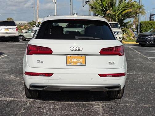 2018 Audi Q5 2.0T Premium Plus
