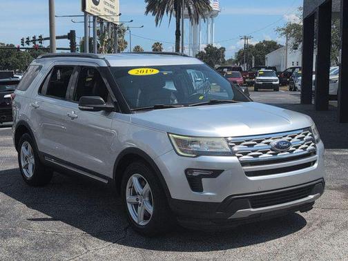 Ingot Silver 2019 Ford Explorer XLT