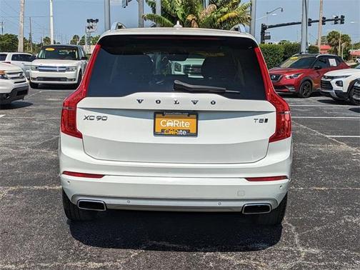 2017 Volvo XC90 T5 Momentum