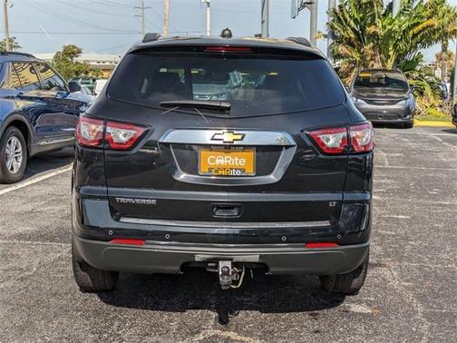 2017 Chevrolet Traverse 2LT